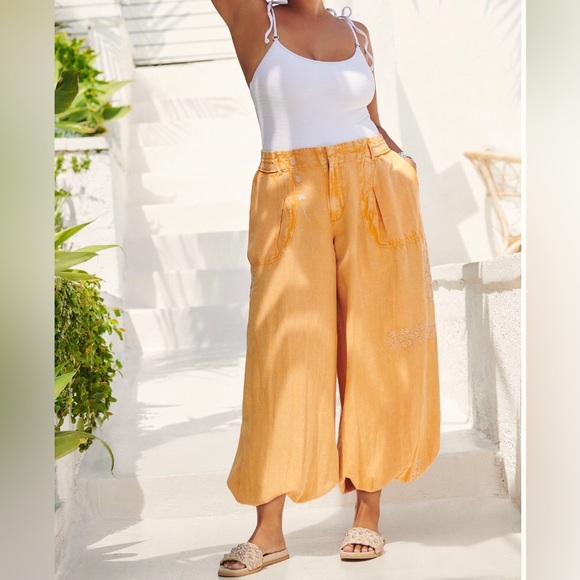 Embroidered Parachute Pants Anthro Mango Mojito Size M